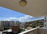 Banesë me qira